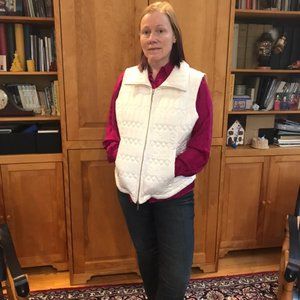 Context Quilted off-white vest, size large